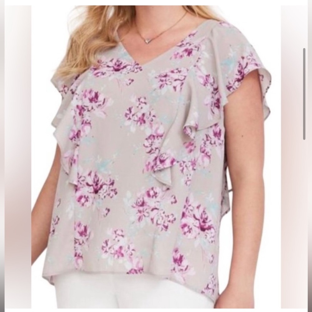 Torrid grey, purple, white, Floral Print Women's Plus size 1 blouse EUC